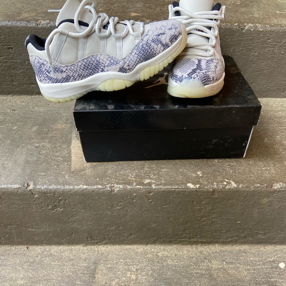 Jordan 11 low